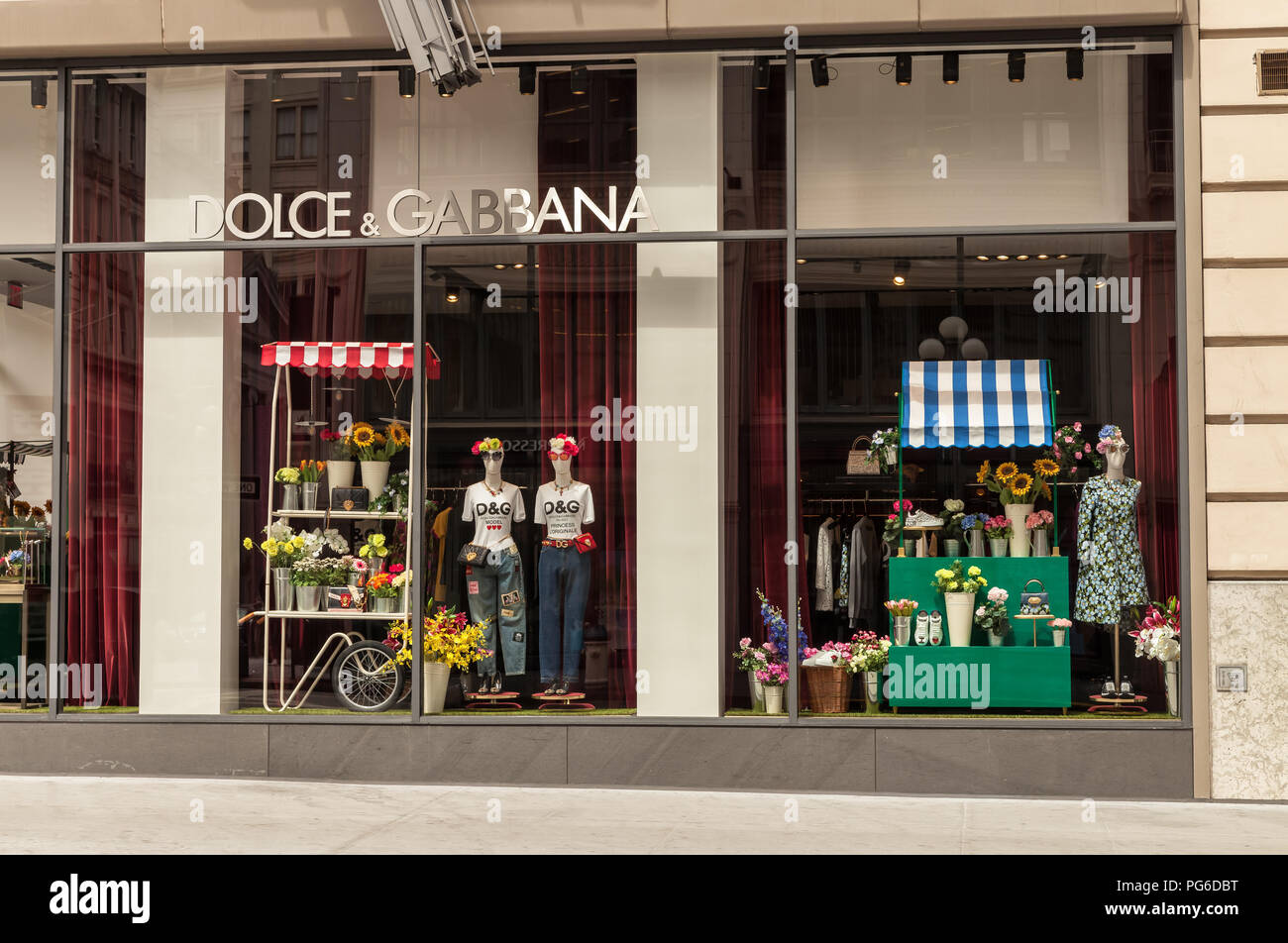 Dolce gabbana high end hi-res stock photography and images - Alamy