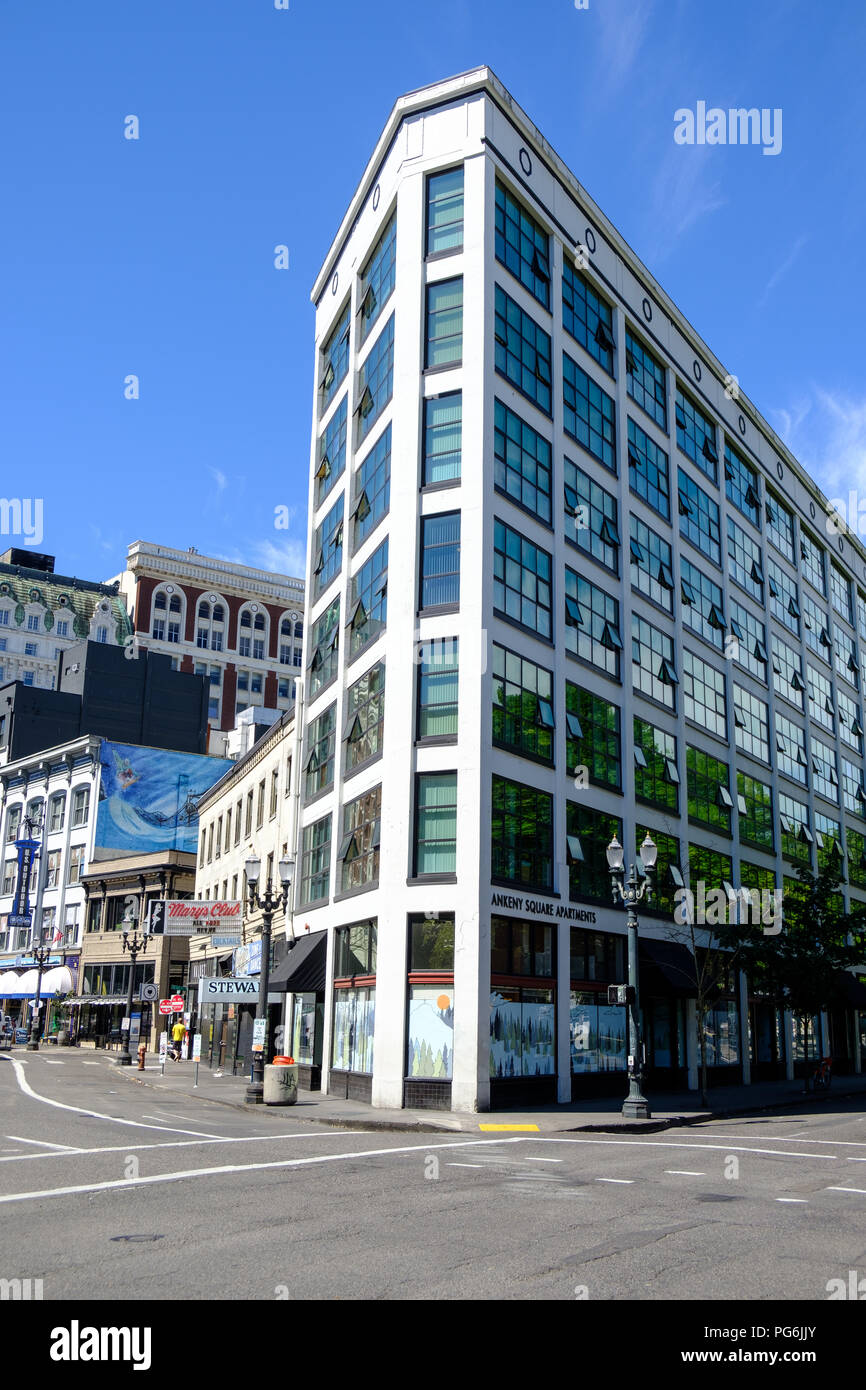 Ankeny Square Apartments Portland Oregon Usa Stock Photo Alamy Ankeny Square Apartments Portland Oregon Usa Stock Photo Alamy