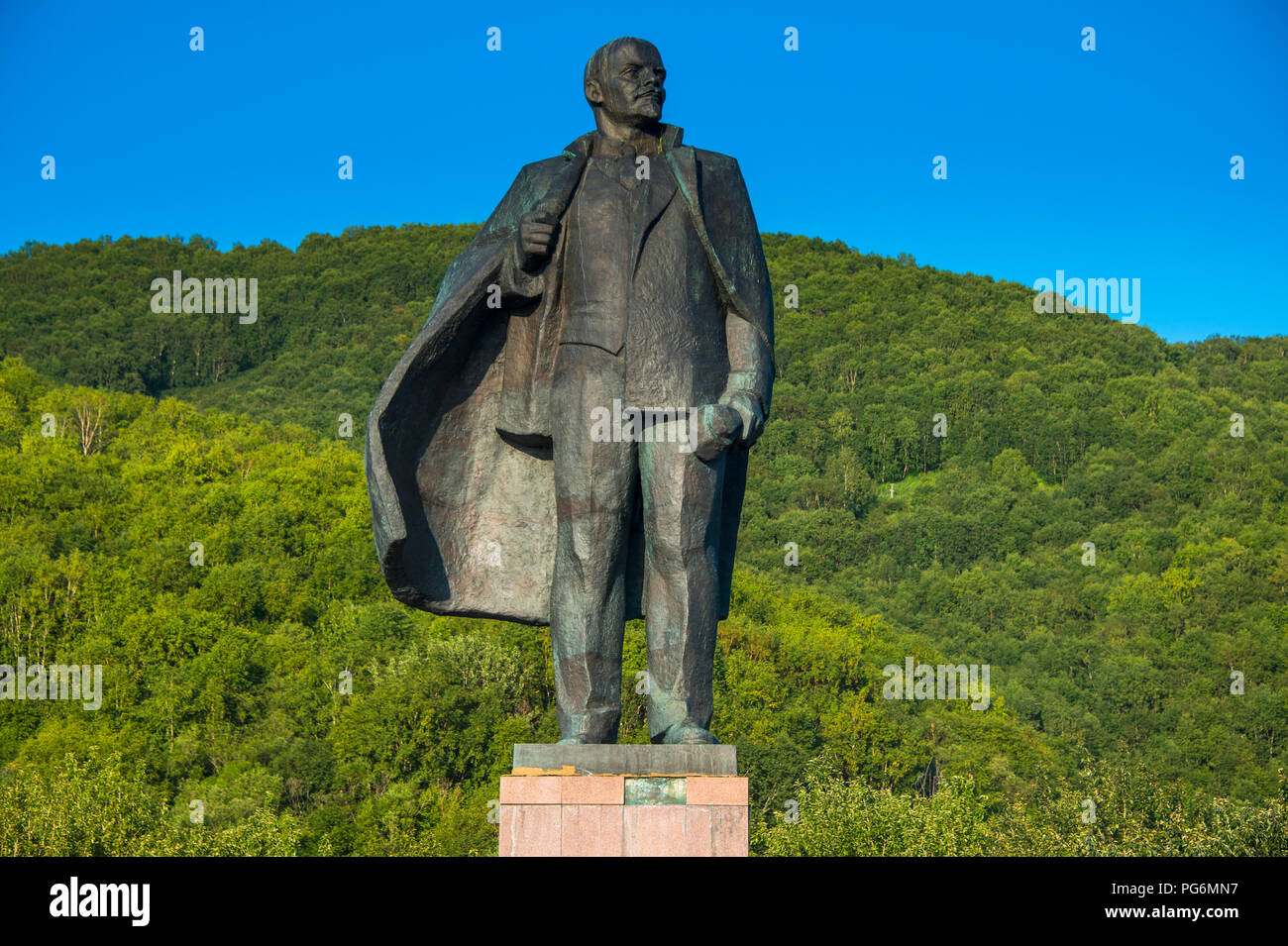Lenin statue in Petropavlovsk-Kamchatsky, Kamchatka, Russia Stock Photo ...
