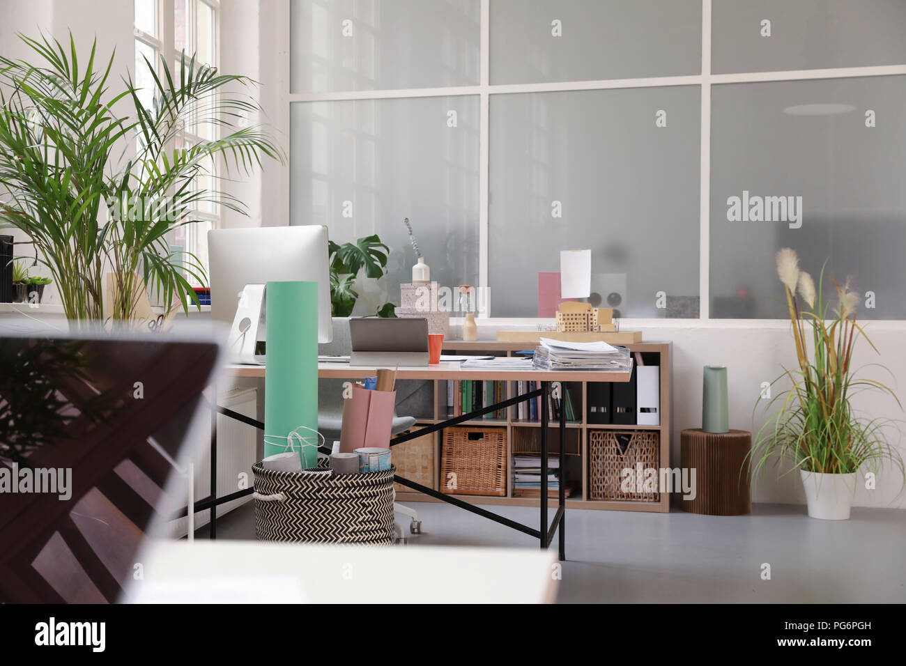 Loft office interiors hi-res stock photography and images - Alamy