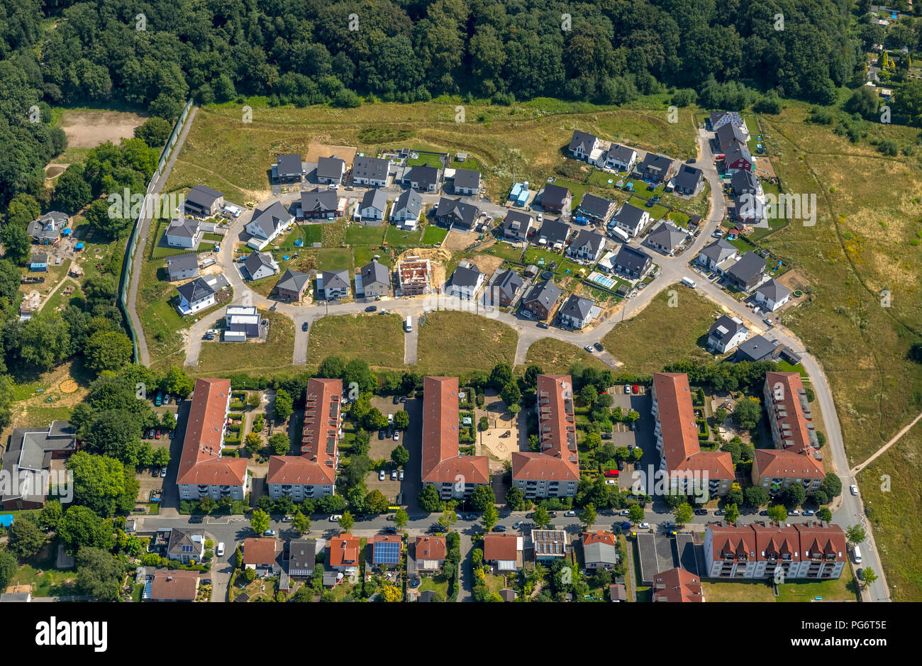 New housing estate, Dortmund-Jungferntal, Dortmund, Ruhrgebiet, North Rhine-Westphalia, Germany, DEU, Europe, aerial view, birds-eyes view, aerial vie Stock Photo