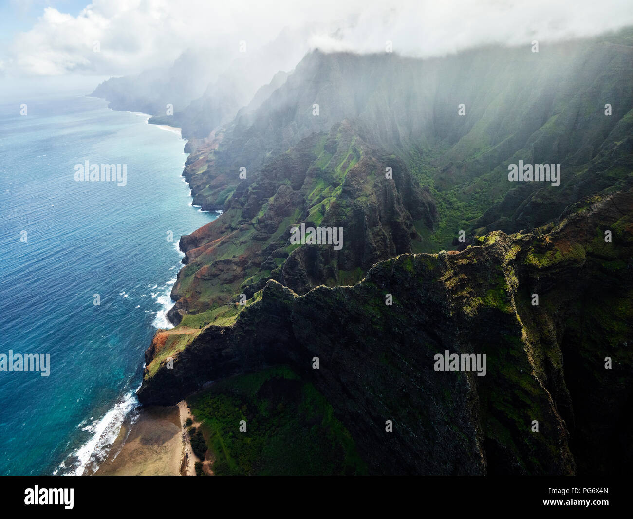 Aerial photo of na pali coast hi-res stock photography and images - Alamy
