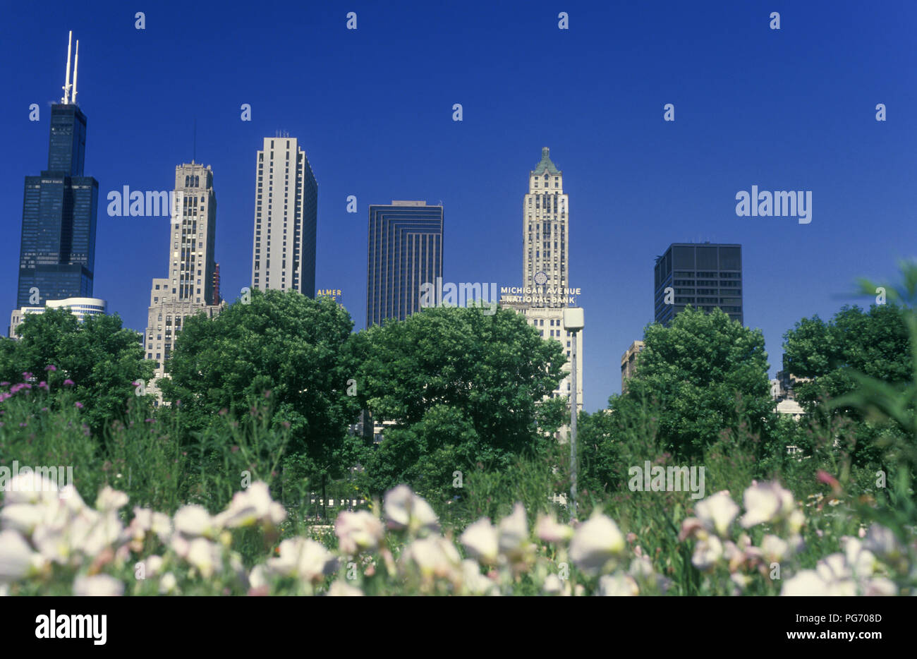 1988 HISTORICAL GRANT PARK SKYLINE CHICAGO ILLINOIS USA Stock Photo - Alamy