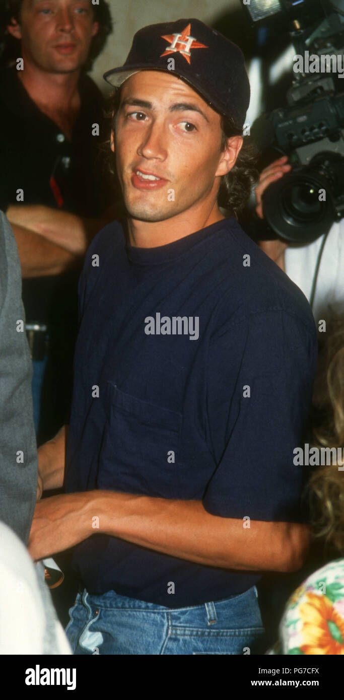 LOS ANGELES, CA - JUNE 14: Actor Andrew Shue attends T.J. Martell