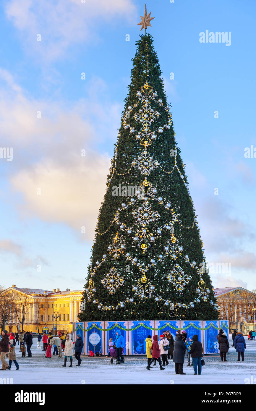 Russia st petersburg christmas tree hires stock photography and images