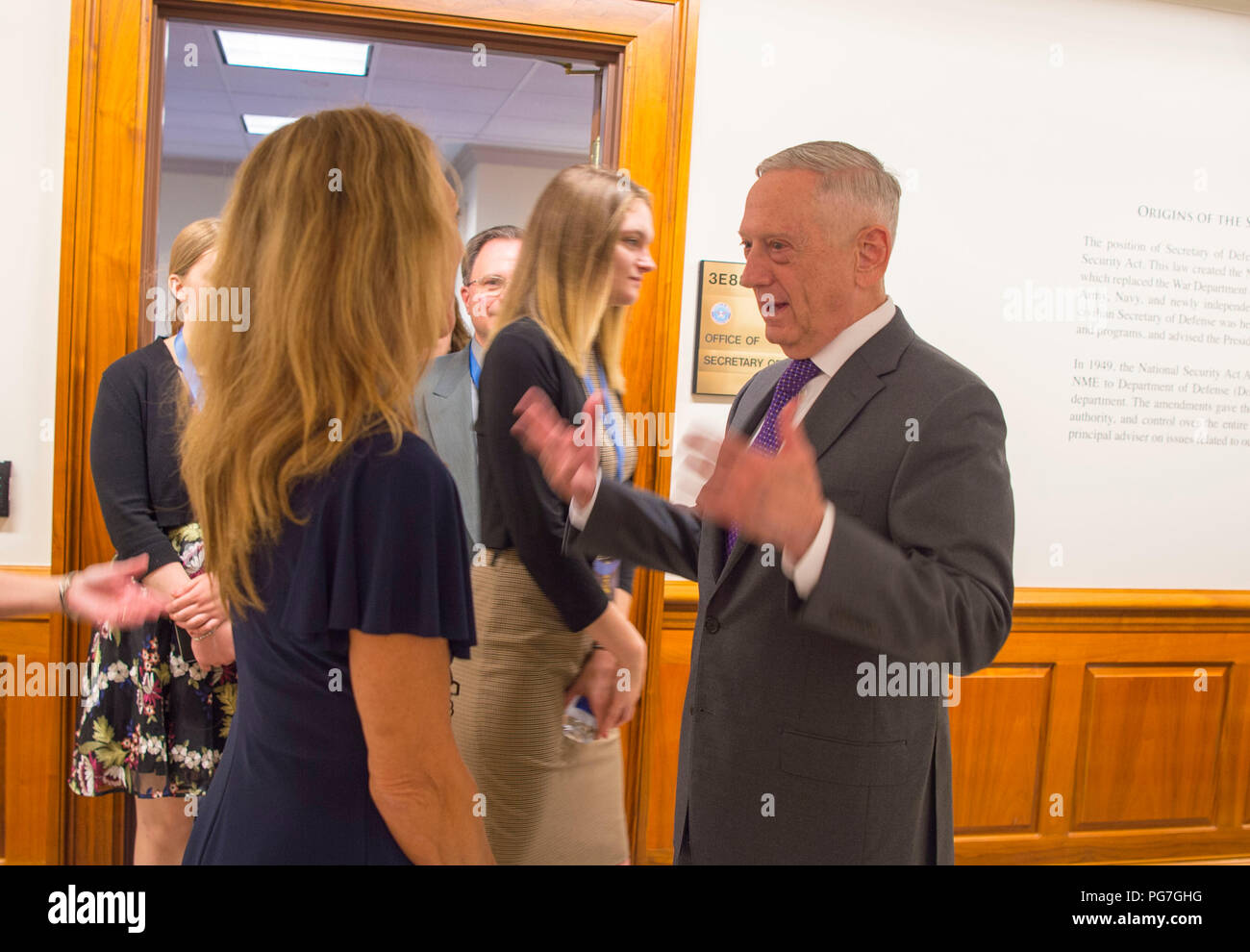U.S. Secretary of Defense James N. Mattis meets with the family of Medal of Honor recipient, Air Force Tech. Sgt. John A. Chapman at the Pentagon, Wash. DC., Aug. 23, 2018. (DoD photo by Air Force Master Sgt. Angelita Lawrence) Stock Photo