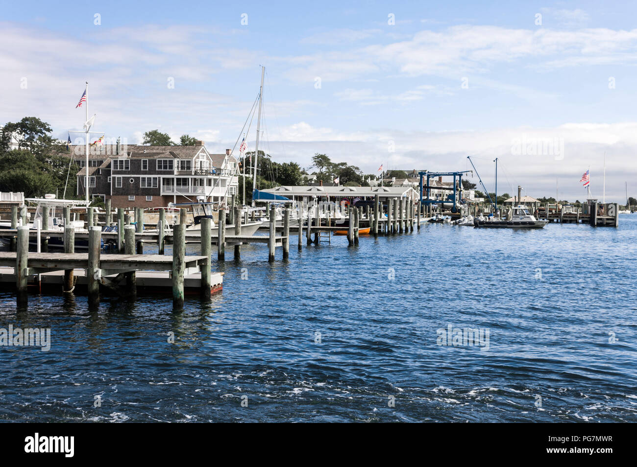 Martha's Vineyard, Massachusetts. Views of traditional colonial houses in front of the sea in the town of Edgartown Stock Photo