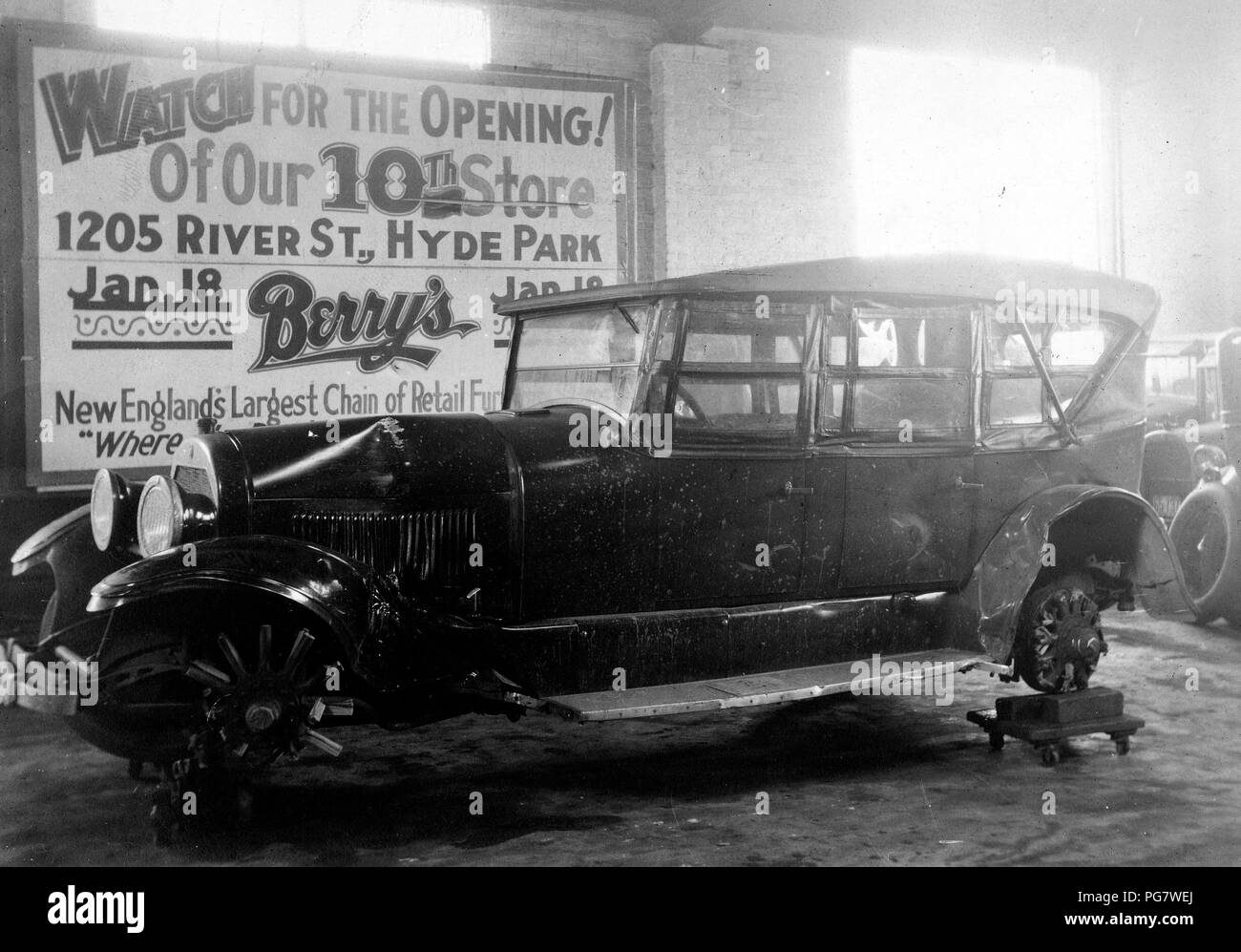 1920s crashed car hires stock photography and images Alamy