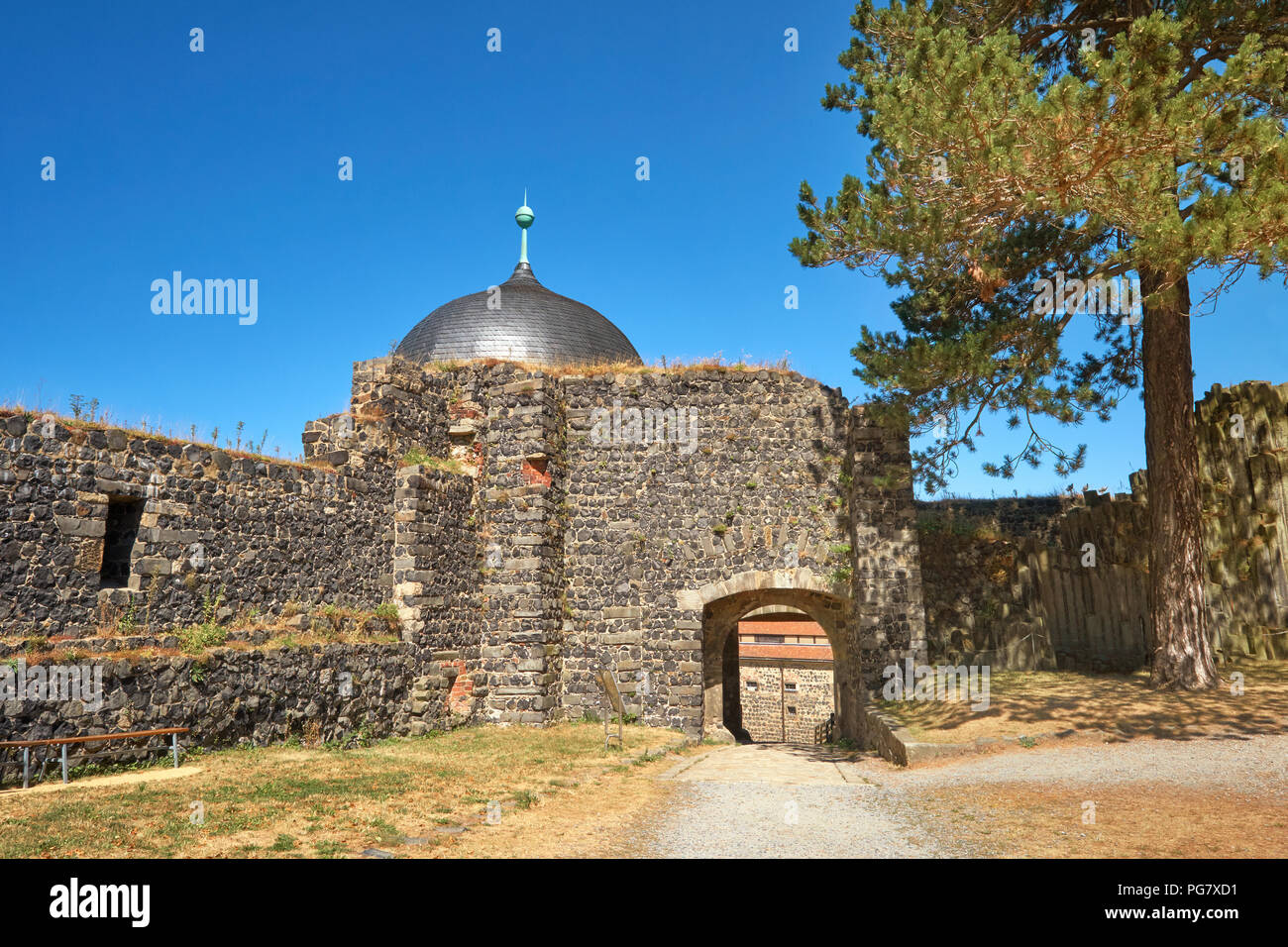 Entrance to Stolpen fortress (Burg Stolpen in German), a 13th-century fortress not far from Dresden in rural Saxony, Germany Stock Photo