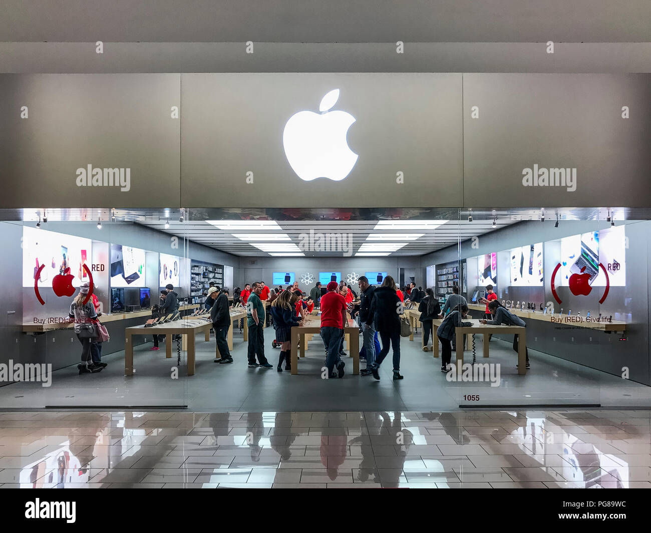 Crowded Apple retail store, Cherry Hill, NJ, USA,. Stock Photo