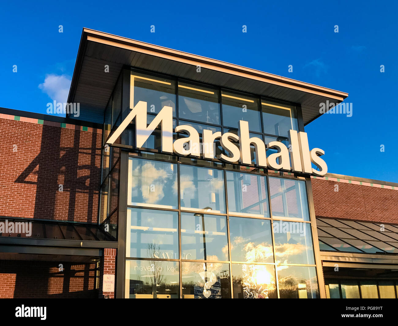Marshalls clothing hires stock photography and images Alamy(04)