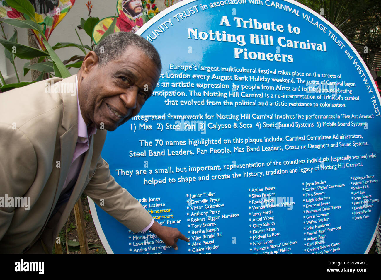 London Uk 24th August 18 Alex Pascal Points To His Name At The Unveiling Of A Huge Blue Plaque On Portobello Green Honouring The Pioneers Of The Notting Hill Carnival Ahead Of