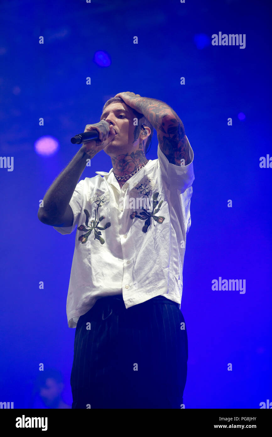 Bring me the horizon reading festival hi-res stock photography and ...