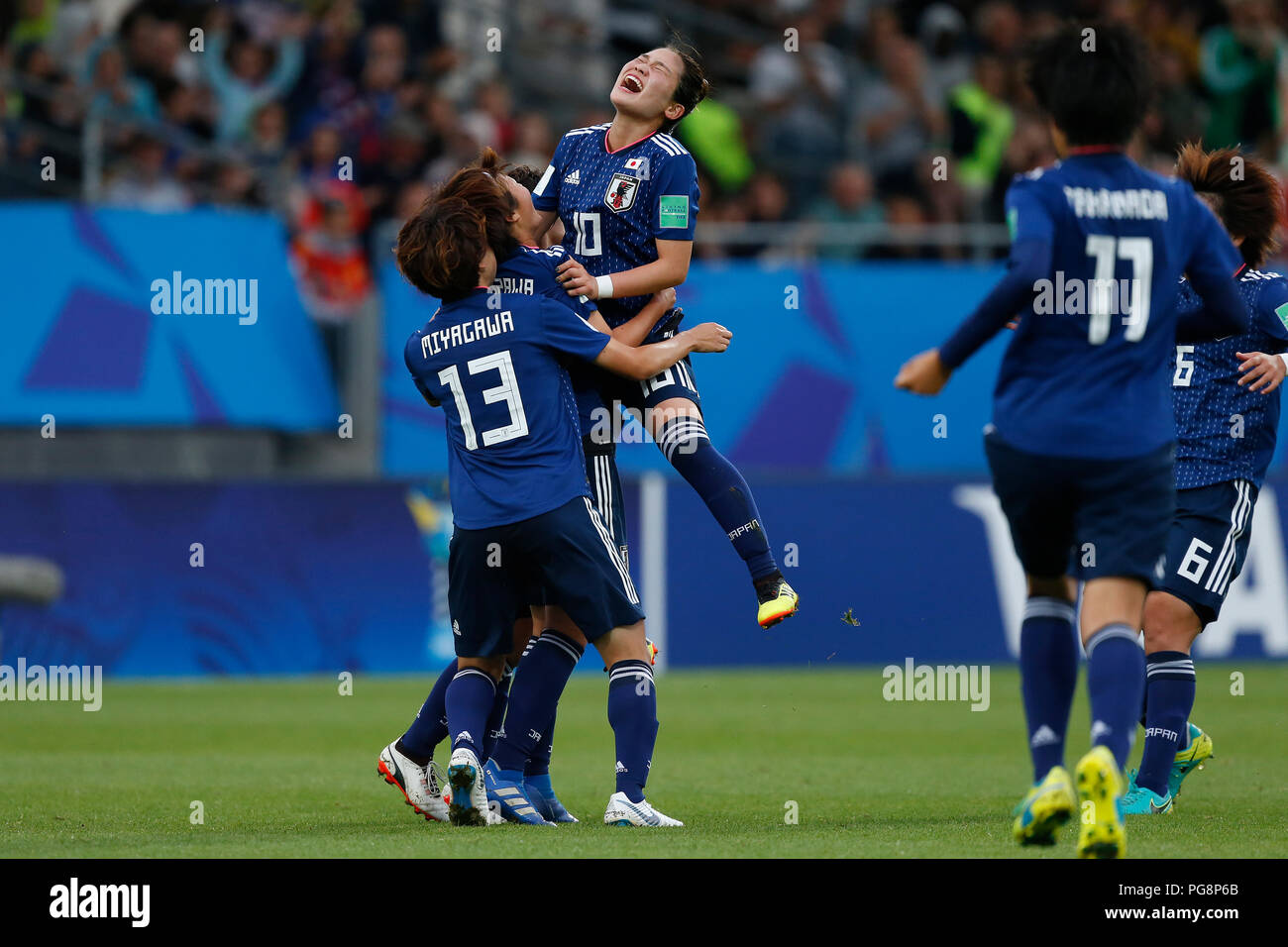 Vannes, France. 24th Aug, 2018. Champion team Japan celebrate during the  awarding ceremony of 2018 FIFA U-20 Women's World Cup in Vannes, France,  Aug. 24, 2018. Japan beat Spain in the final