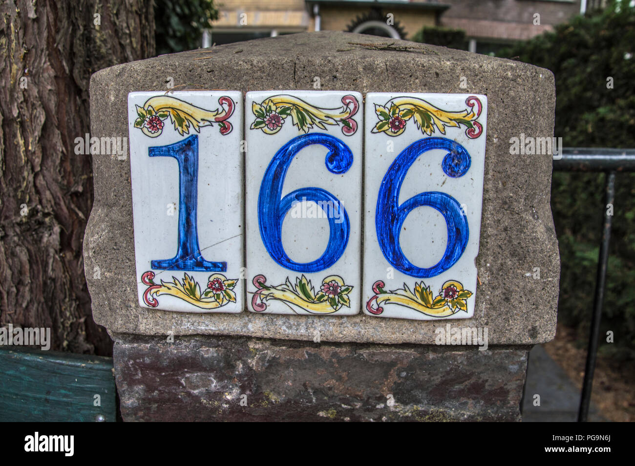 house-number-166-PG9N6J.jpg