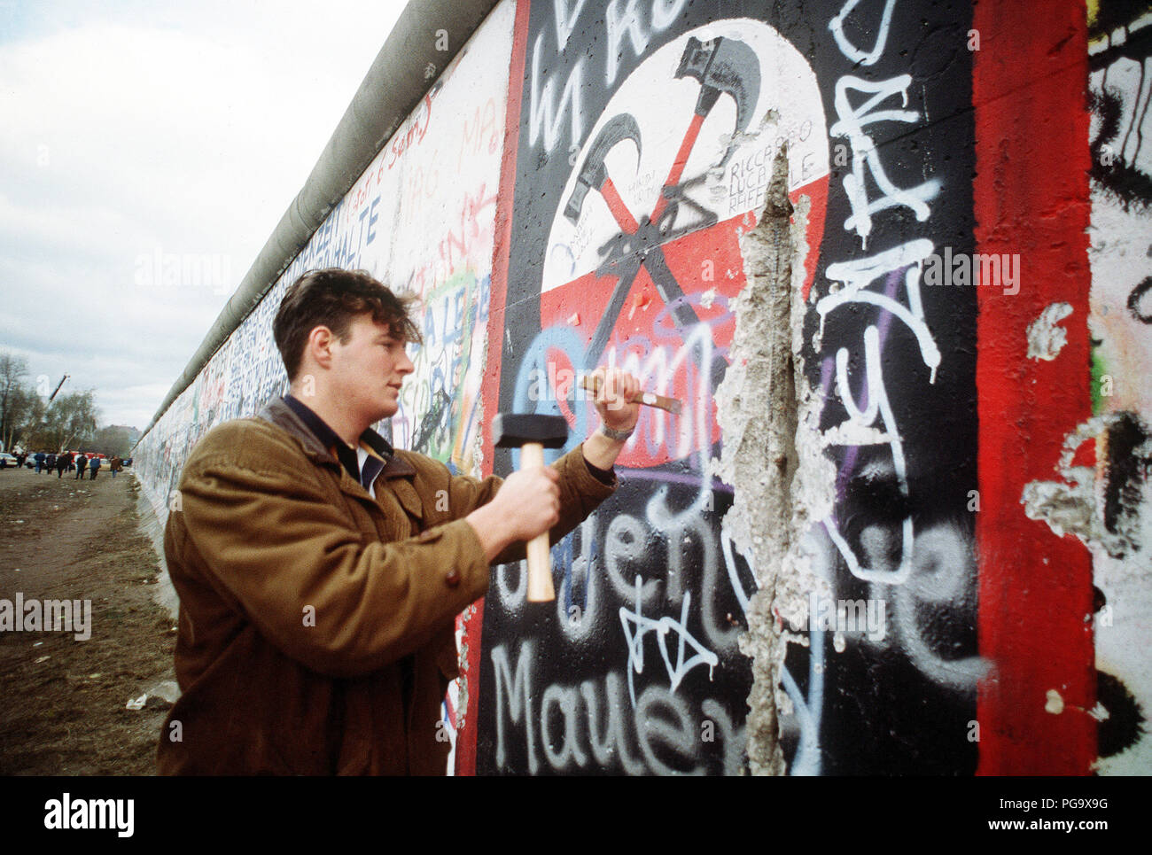Berlin wall 1989 hires stock photography and images Alamy