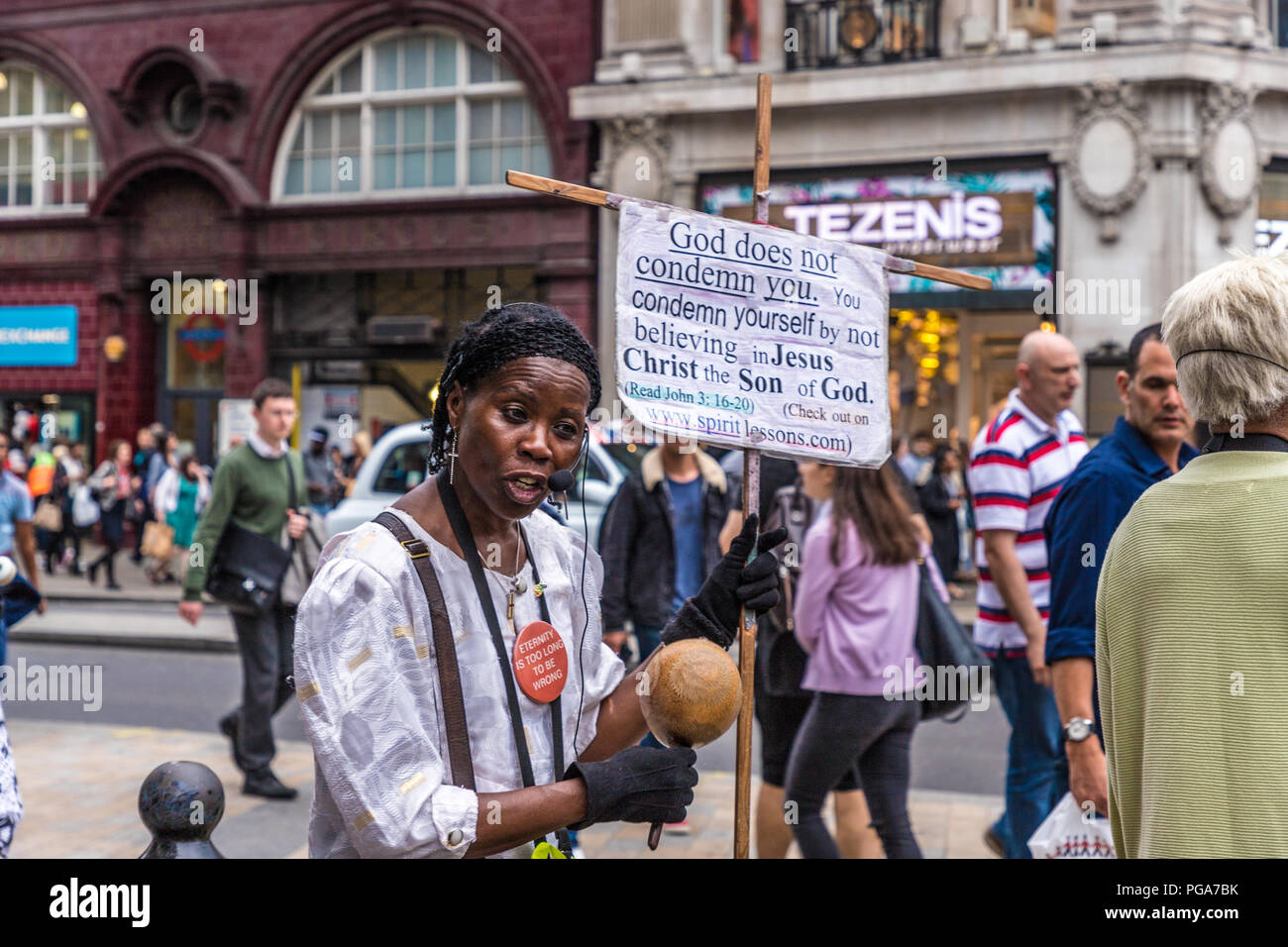 Street preacher uk hi-res stock photography and images - Alamy