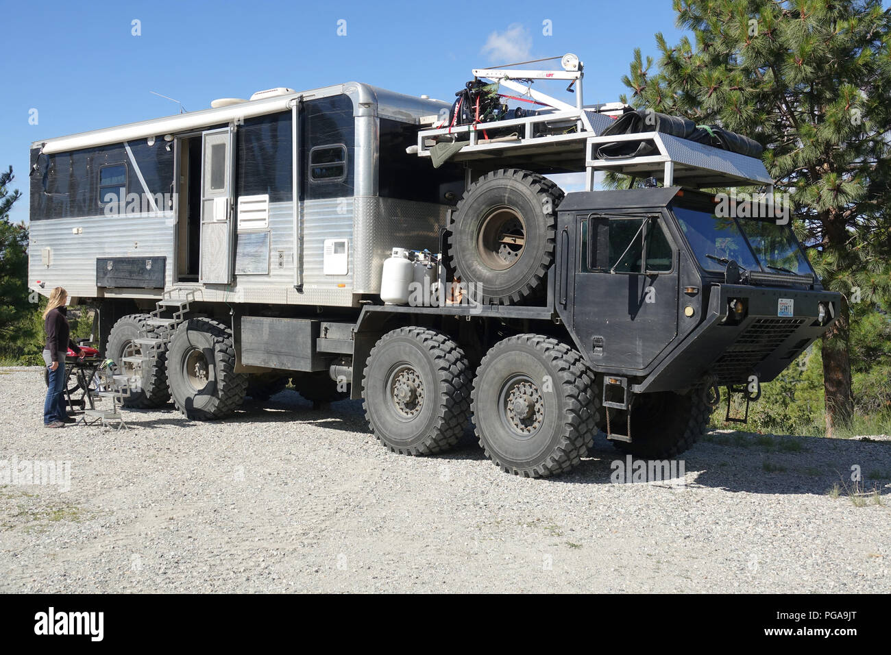 Military Truck Camper | vlr.eng.br