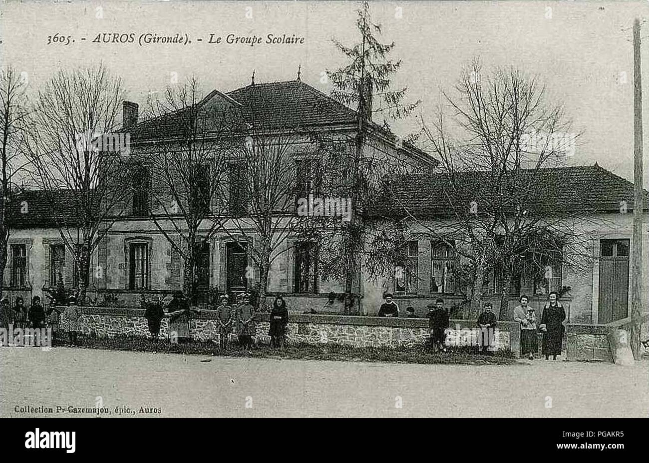 Auros - Le groupe scolaire. Stock Photo