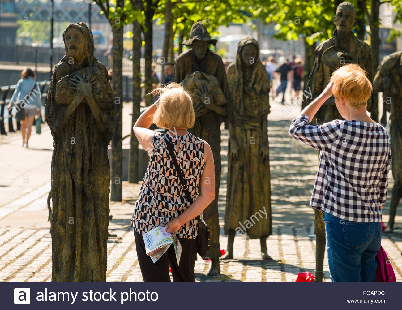 Sculptures Statues Women High Resolution Stock Photography and Images