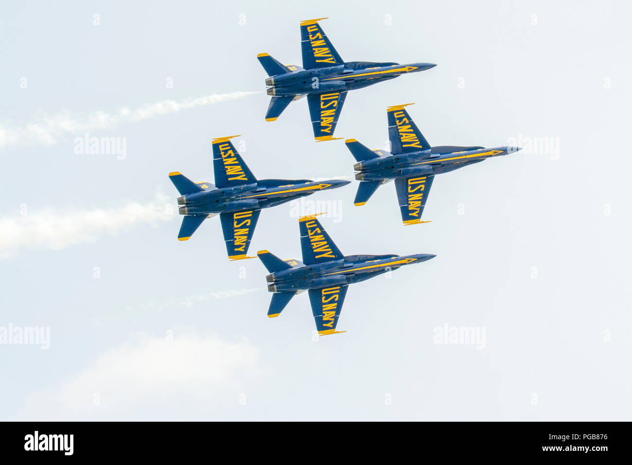 180818-N-RR095-534 TERRE HAUTE, Indiana. (August 18, 2018) The U.S. Navy Flight Demonstration Squadron, the Blue Angels, Diamond pilots soar over the crowd at the 2018 Terre Haute Air Show. The Blue Angels are scheduled to perform more than 60 demonstrations at more than 30 locations across the U.S. and Canada in 2018. (U.S. Navy photo by Mass Communication Specialist 1st Stephen D. Doyle II/Released) Stock Photo