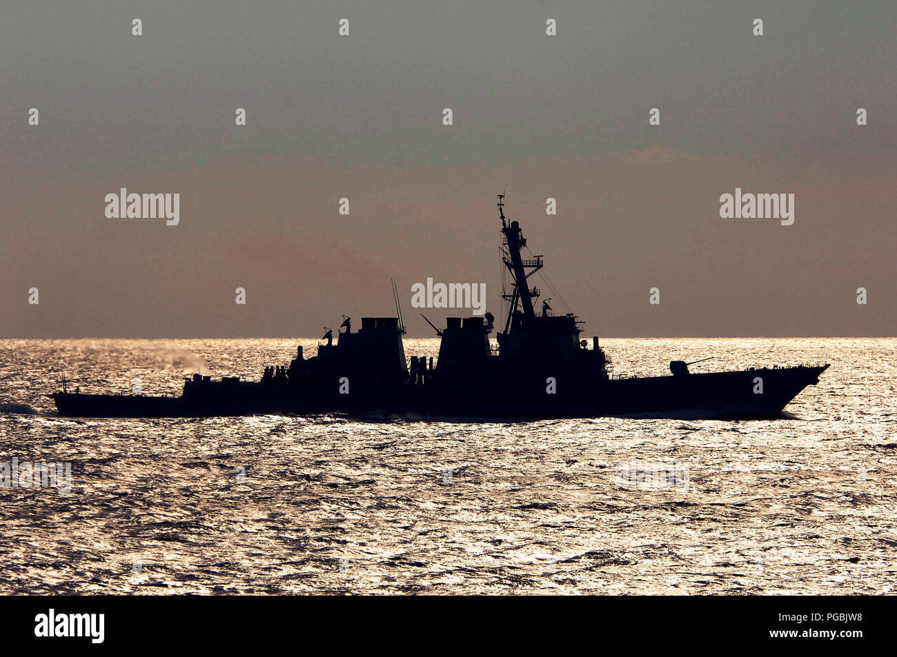 The U.S. Navy Arleigh Burke Class Guided Missile Destroyer USS FITZGERALD (DDG 62), underway on the South China Sea on Dec. 7, 2006. Stock Photo