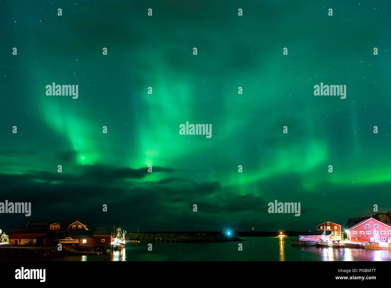 Nordlicht über Laukvik Stock Photo
