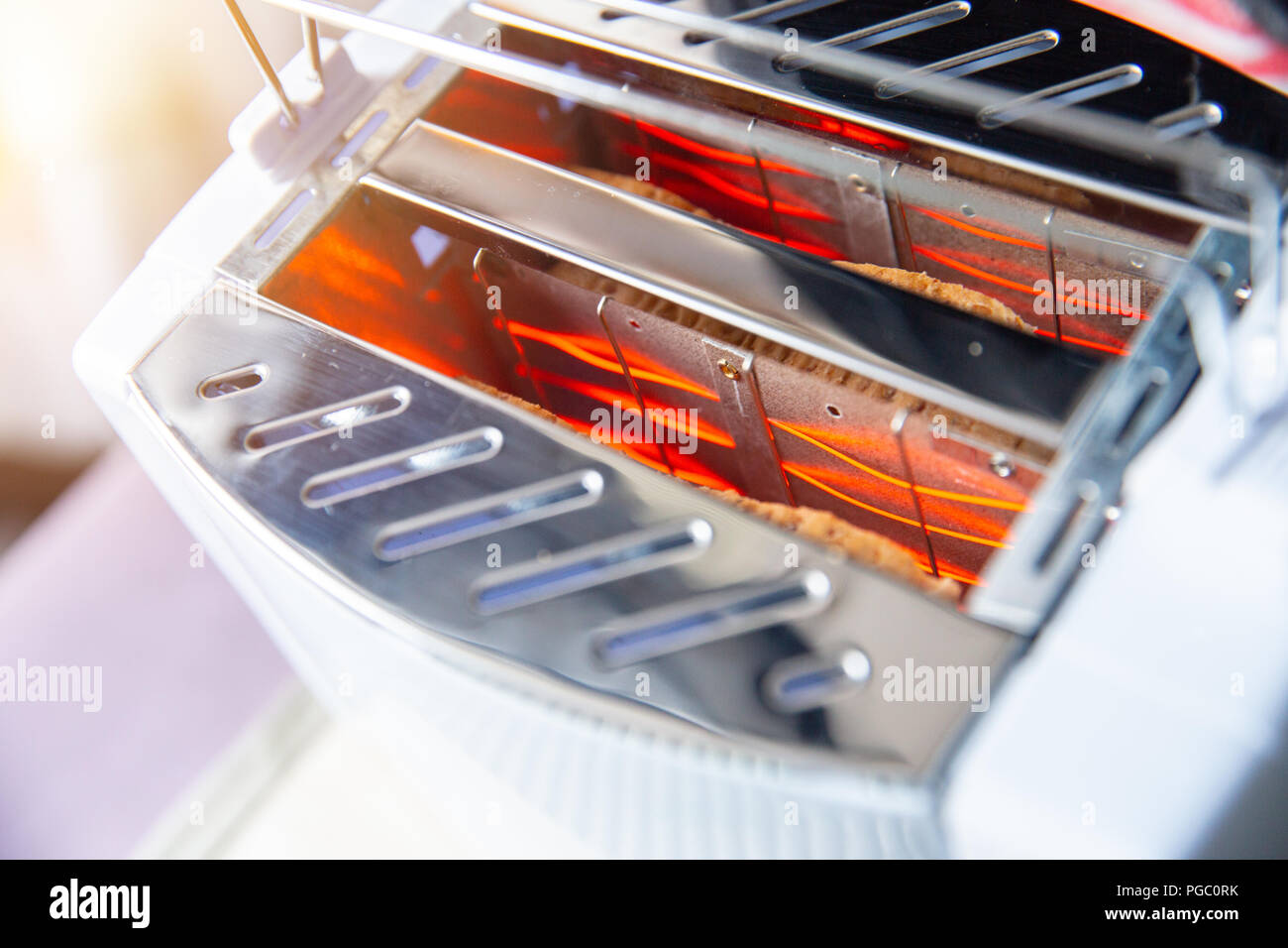 Heating element toaster hi res stock photography and images Alamy