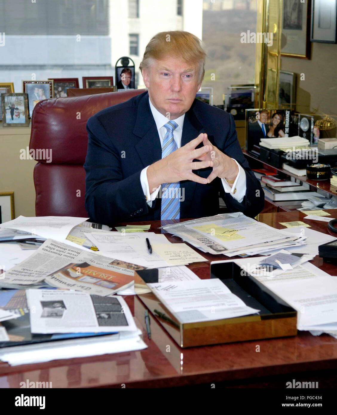 Donald Trump Sitting At His Desk In Trump Tower 2006 Stock Photo