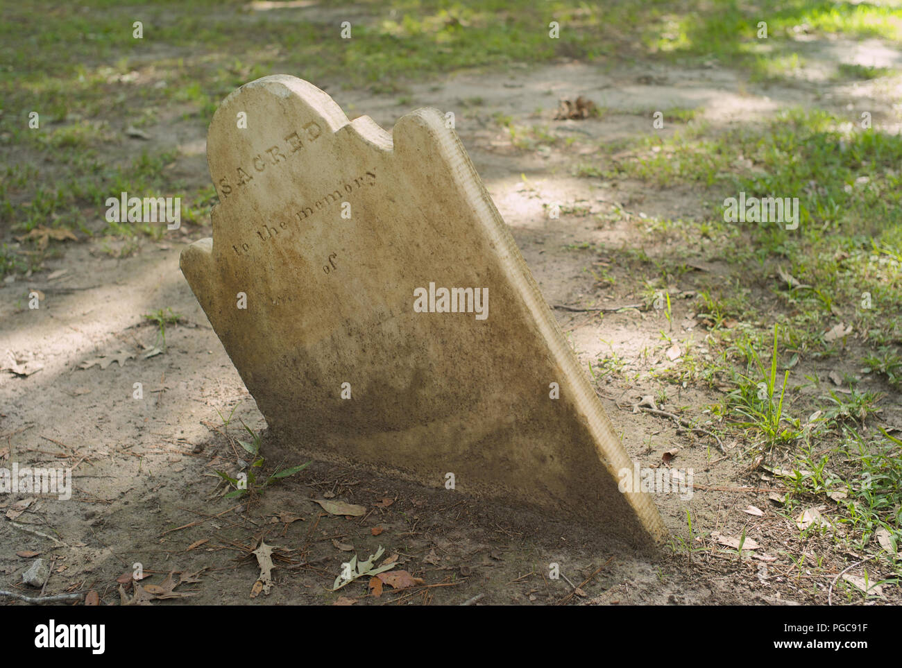Blank gravestone hi-res stock photography and images - Alamy
