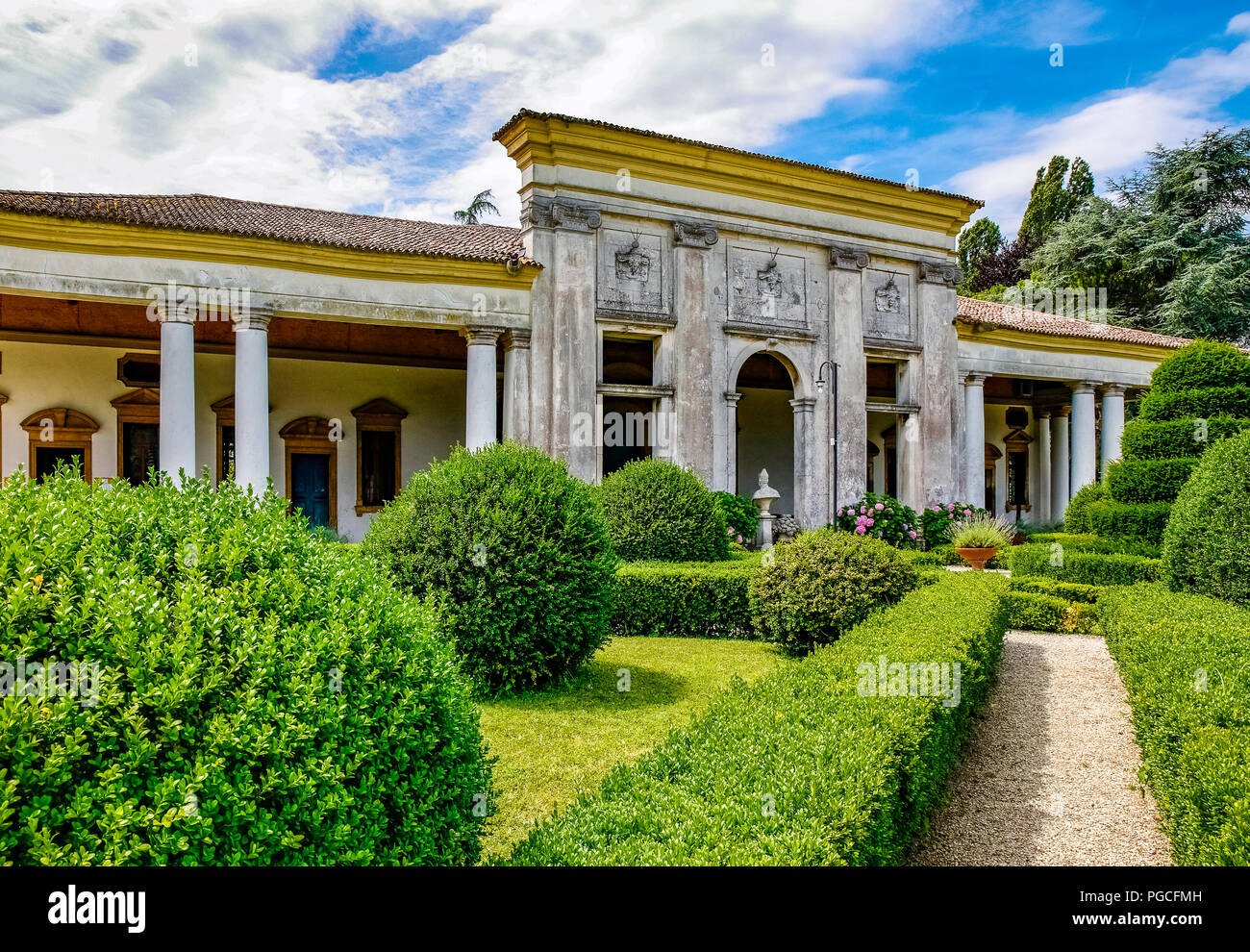 Italy Veneto Mira: Villa Barchessa Valmanara: villa facade and garden Stock Photo