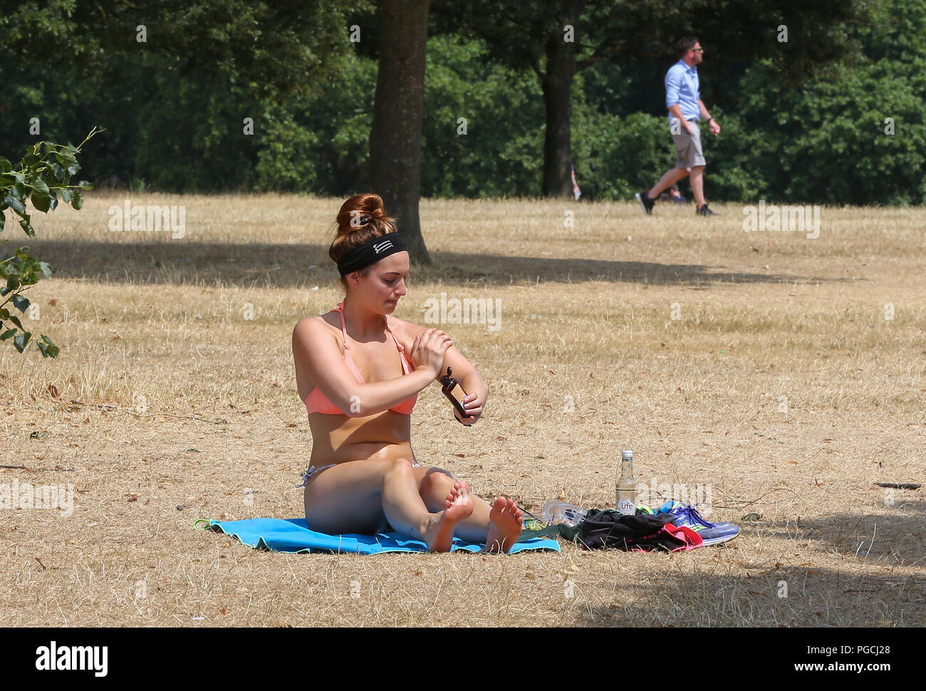 Hawt woman in public park