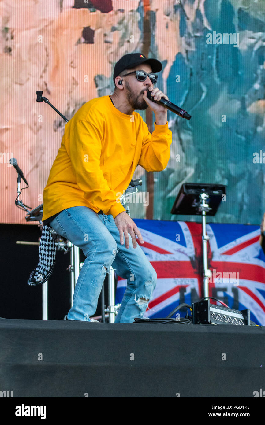 Reading,Berkshire, UK. 25th August 2018.Mike Shinoda at Reading Festival 2018. Credit: Jim Houlbrook/Alamy Live News Stock Photo