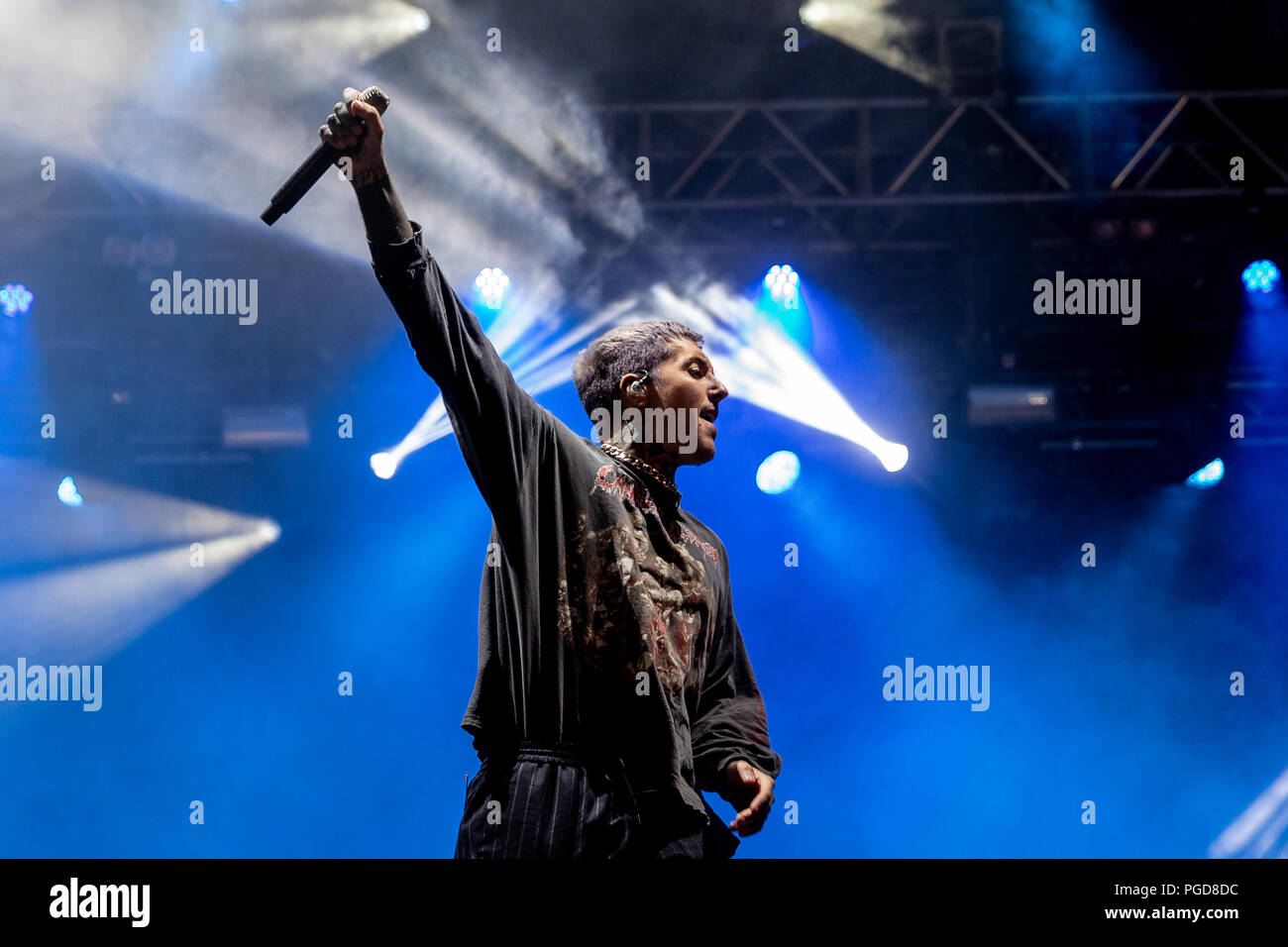 Somerset, Wisconsin, USA. 15th May, 2016. Singer OLIVER SYKES of Bring Me  the Horizon performs live at Somerset Amphitheater during the Northern  Invasion Music Festival in Somerset, Wisconsin © Daniel DeSlover/ZUMA  Wire/Alamy