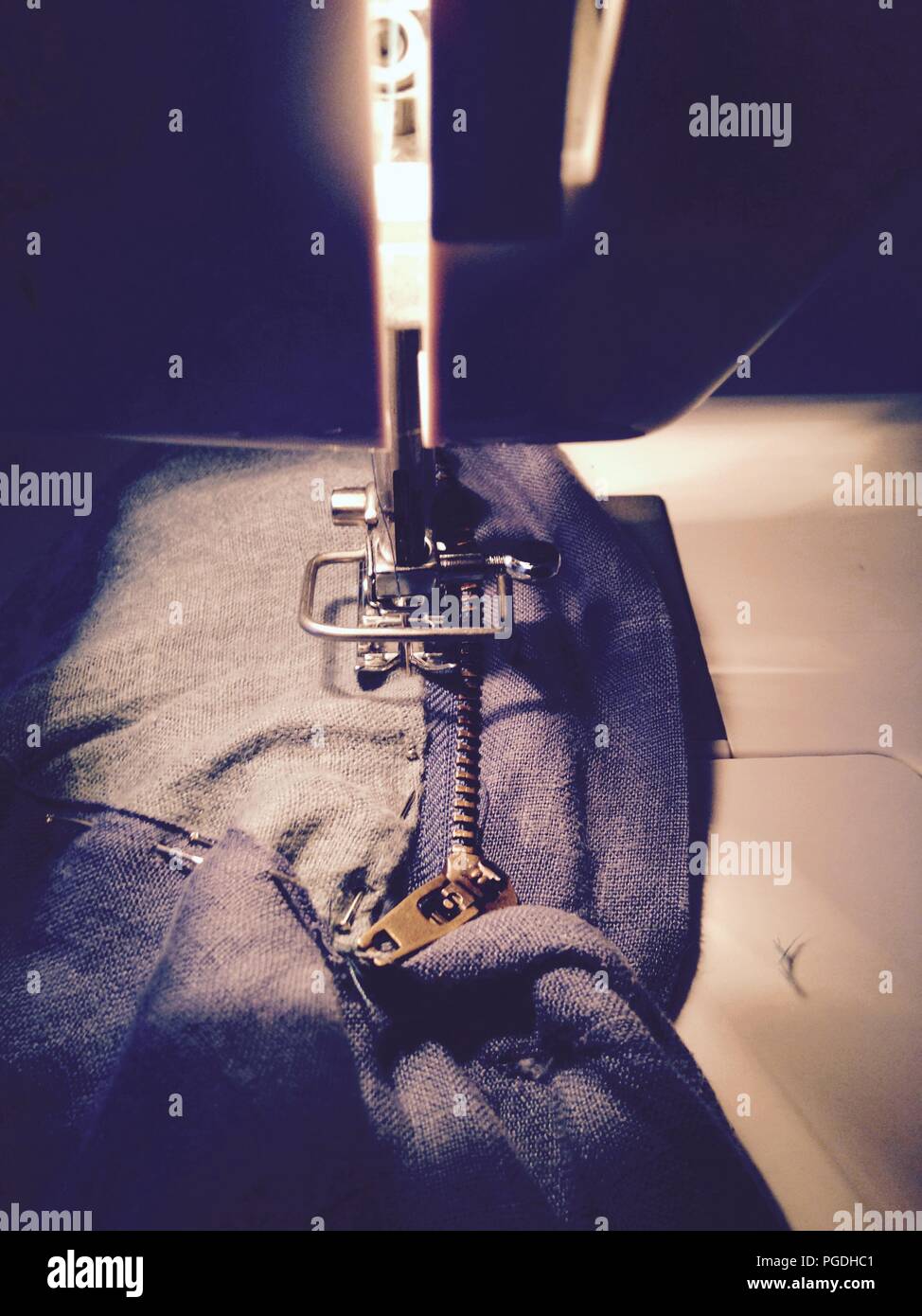 Needle in thread hires stock photography and images Alamy