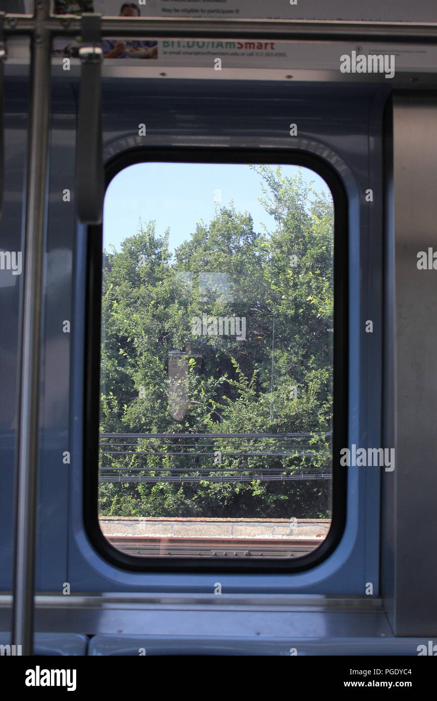 The mainline run as seen thru a commuter train window on the CTA Yellow ...
