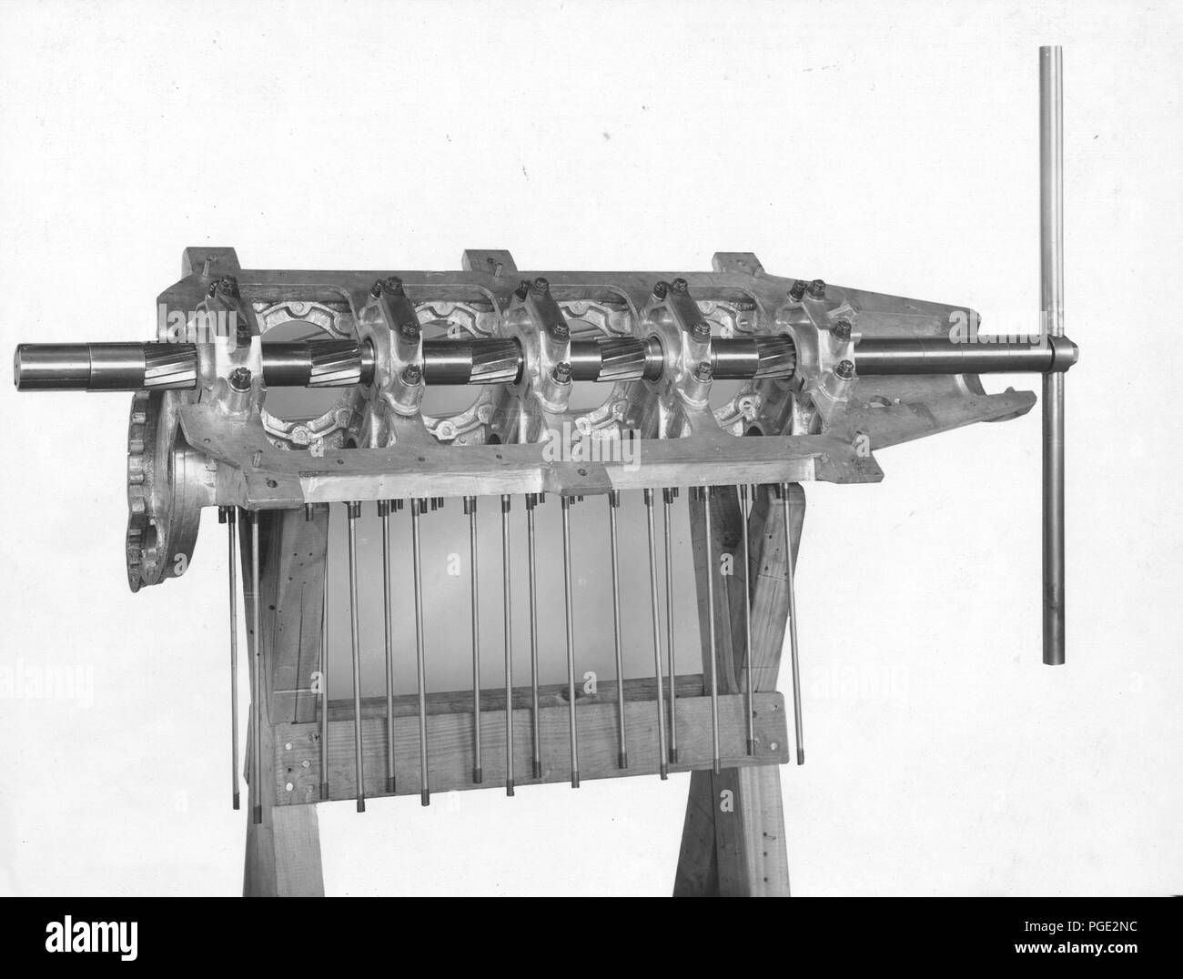 Curtiss aeroplane and motor corporation, Buffalo, N.Y. Progressive assembly operation No. 2, reaming main bearings. Curtiss Aeroplane & Motor Corp 1918 Stock Photo