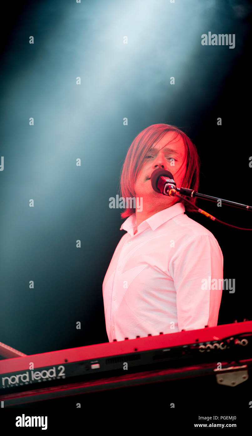 Concert of the French electronic music duo AIr at the Bluedot festival