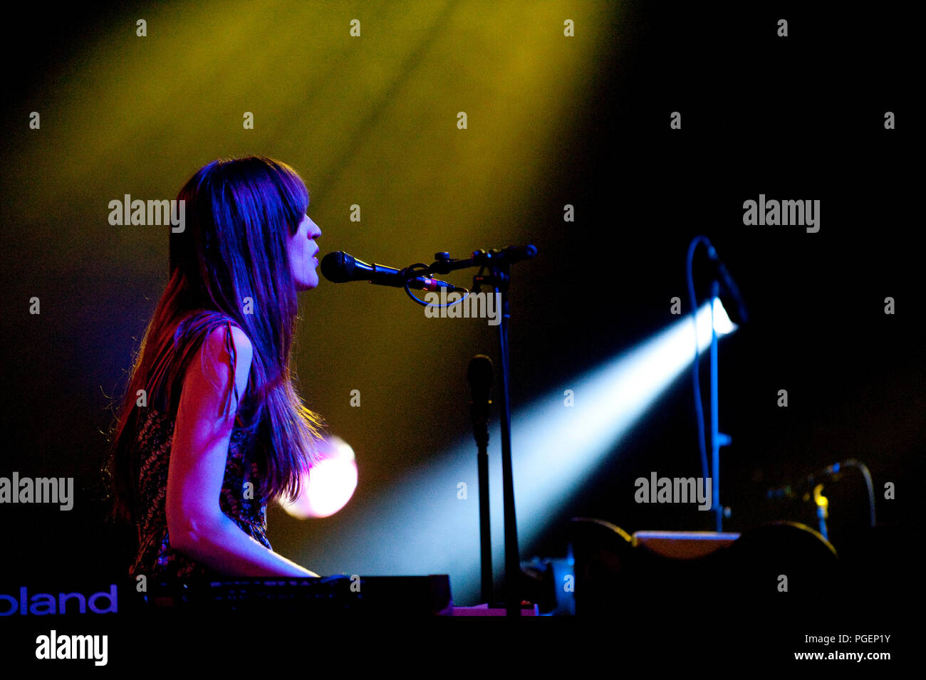 Electronic indie pop band Revoir Simone performing at the Nuits du Botanique festival Brussels (Belgium, 10/05/2009 Photo - Alamy