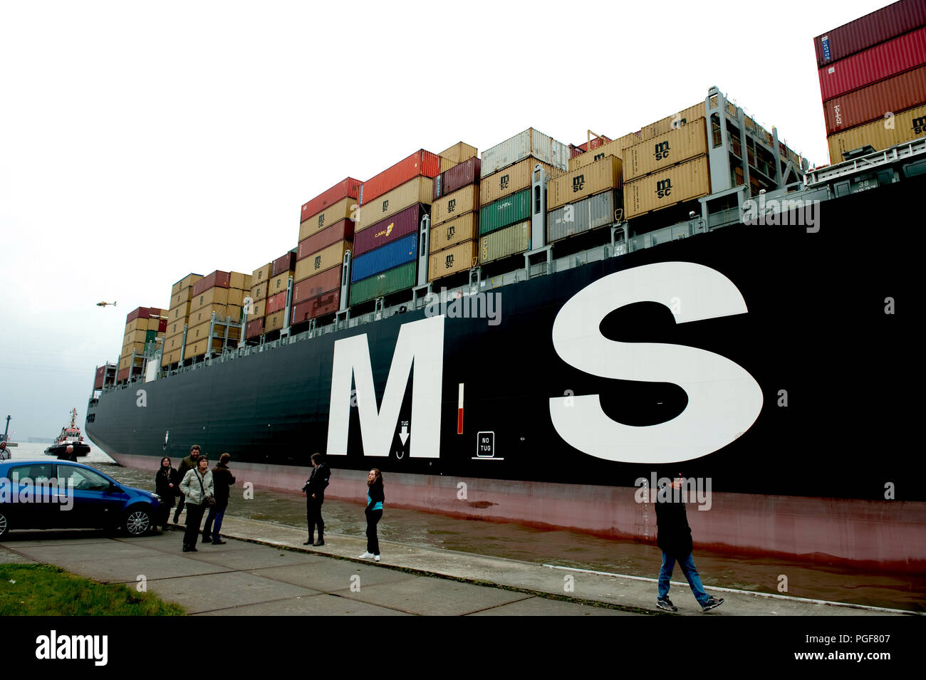 The MSB Beatrice, biggest containership in the world, entering the port of Antwerp (Belgium, 07/04/2009) Stock Photo