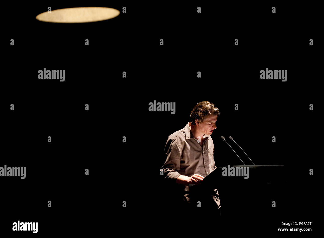 Belgian Writer Dimitri Verhulst At The Chagrin D Amour Litterature Event In Dilbeek Belgium 12 02 10 Stock Photo Alamy Belgian Writer Dimitri Verhulst At The Chagrin D Amour Litterature Event In Dilbeek Belgium 12 02 10 Stock Photo Alamy