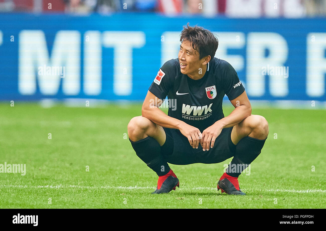 Dusseldorf, Germany. 25 August 2018. Fortuna-FCA 1-2 Soccer, Dusseldorf, August 25, 2018   Ja-Cheol KOO, FCA 19  FORTUNA DUSSELDORF - FC AUGSBURG 1-2  - DFL REGULATIONS PROHIBIT ANY USE OF PHOTOGRAPHS as IMAGE SEQUENCES and/or QUASI-VIDEO -  1.German Football League , Duesseldorf, August 25, 2018,  Season 2018/2019, matchday 1 © Peter Schatz / Alamy Live News Stock Photo
