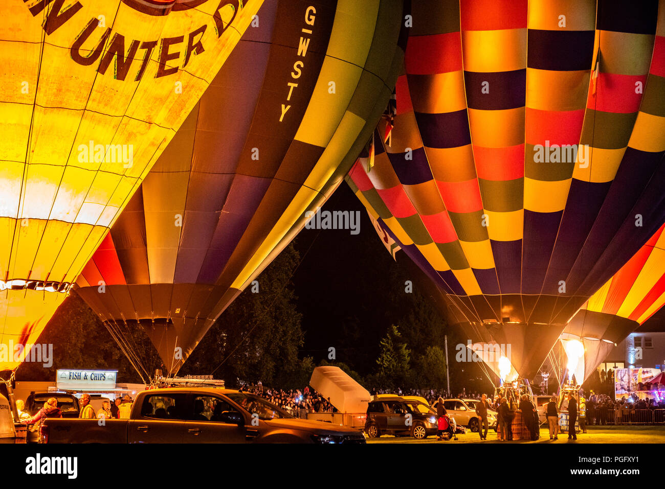 Hot air balloon festival scotland hires stock photography and images Alamy