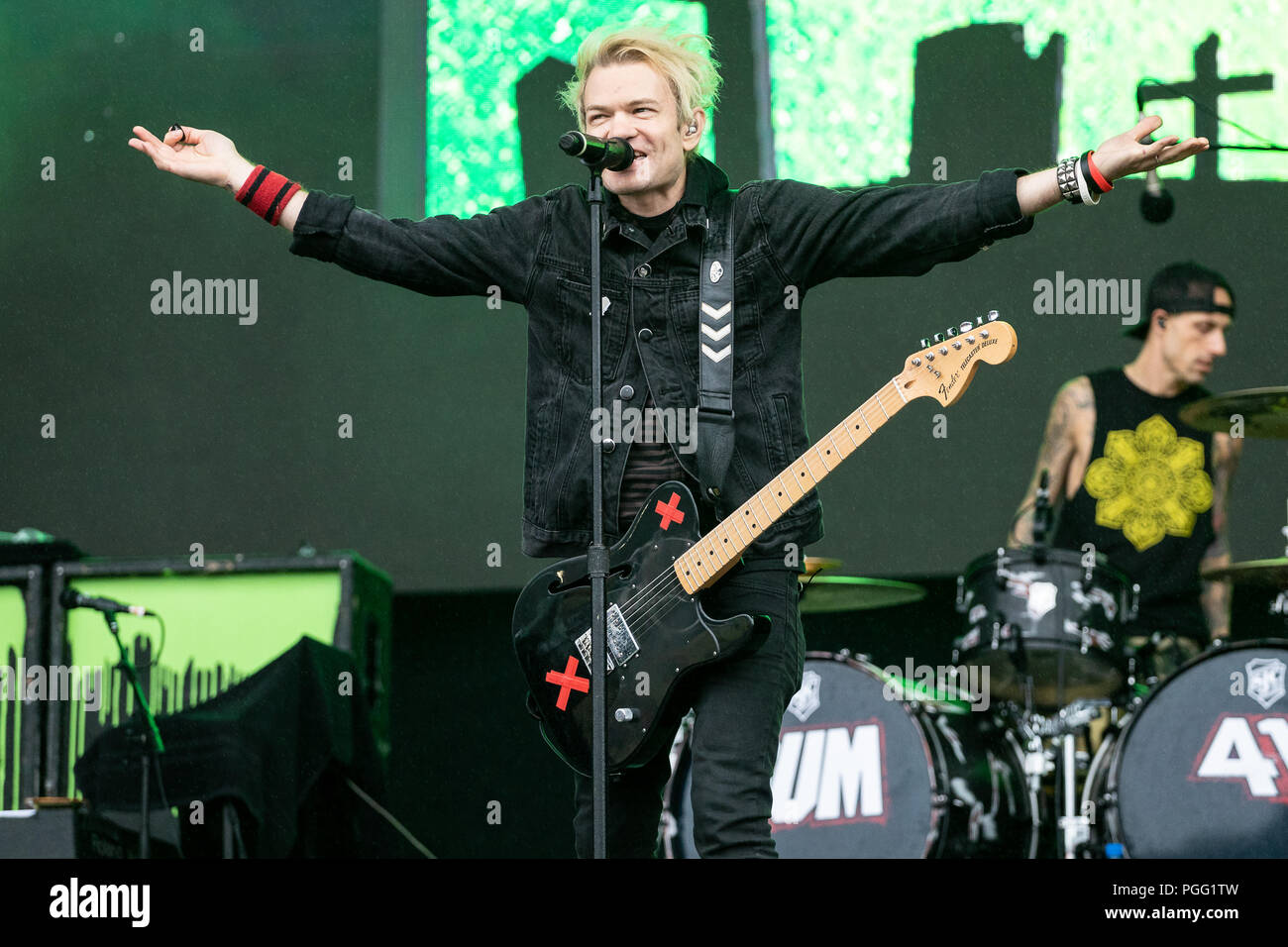 Sum 41 reading hires stock photography and images Alamy