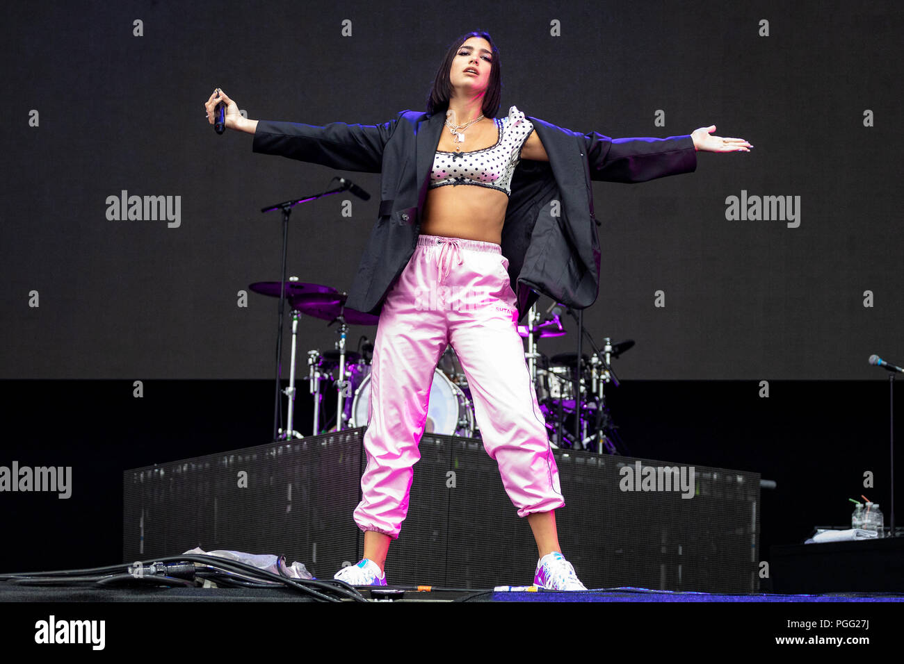 Dua lipa hi-res stock photography and images - Alamy