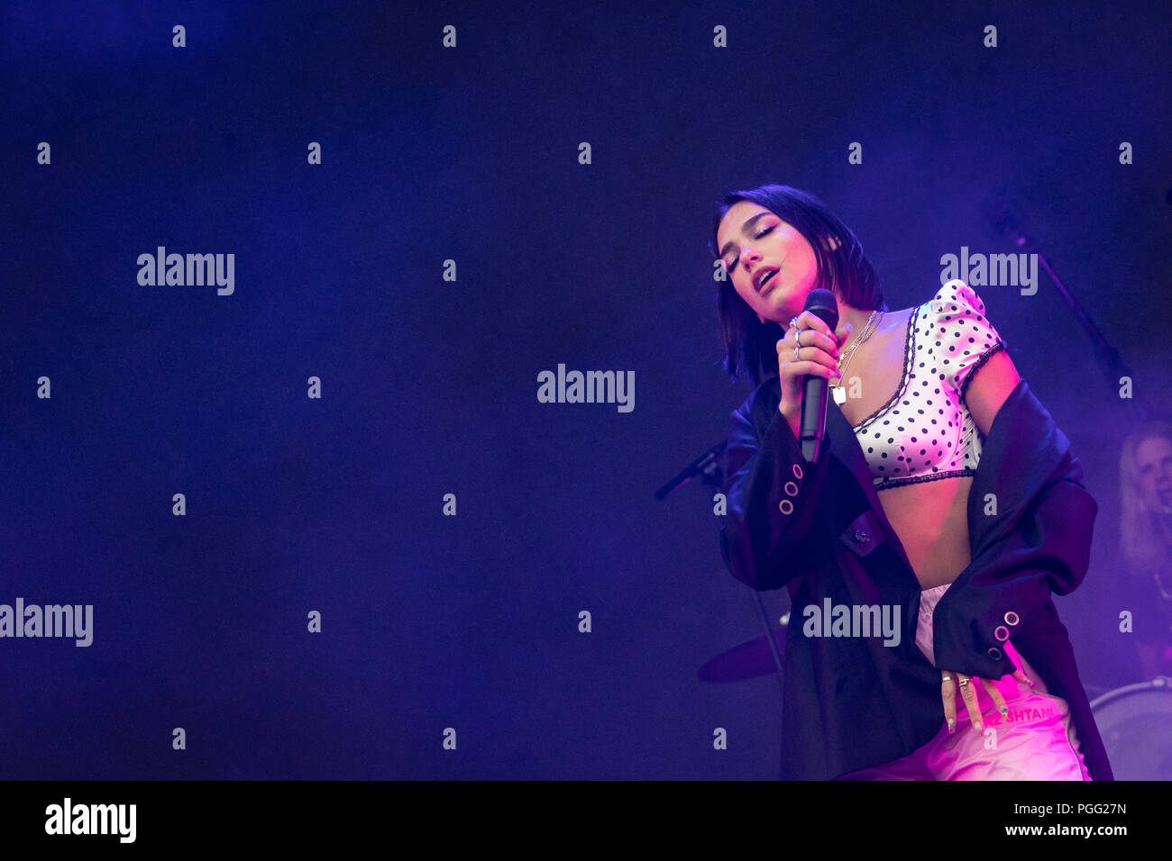 Dua lipa hi-res stock photography and images - Alamy