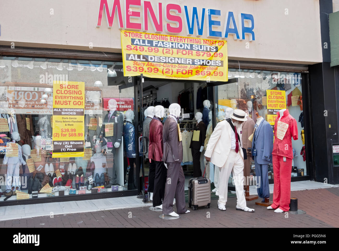 Shopping in jamaica hires stock photography and images Alamy