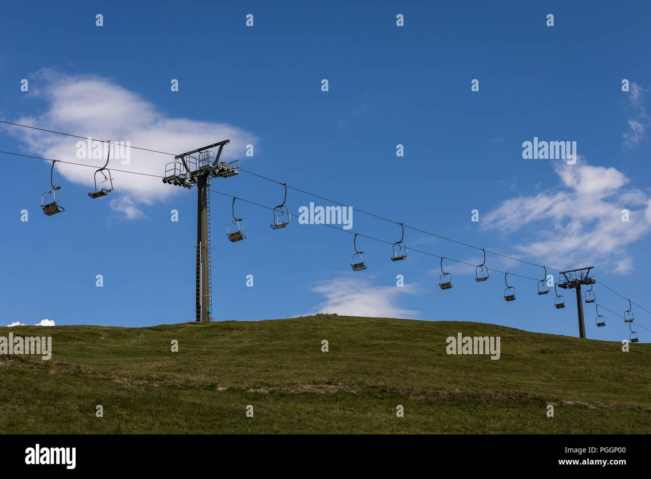 Chair lift at ski resort hi-res stock photography and images - Alamy