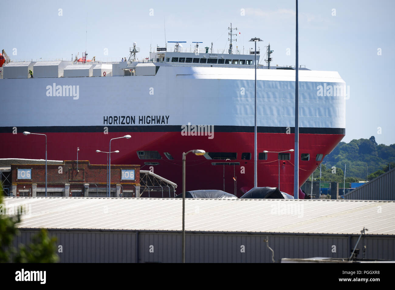 Car transporter southampton docks hires stock photography and images