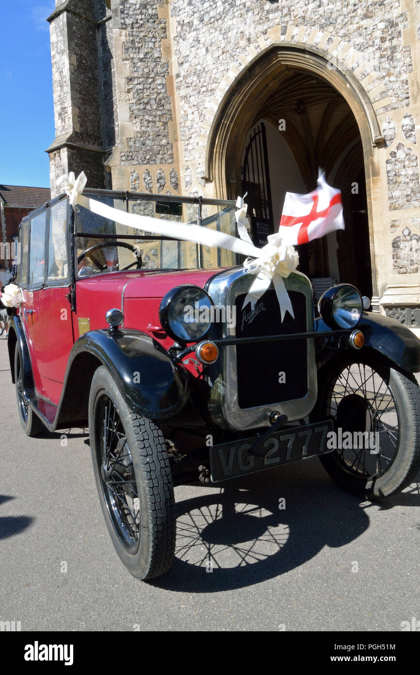 1930 Austin 7 wedding car outside Cromer church, Norfolk, UK Stock Photo